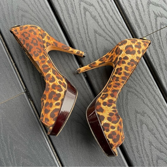 Stuart Weitzman Leopard Print Platform Peep-toe Pump Heels size 8.5 - Picture 6 of 7